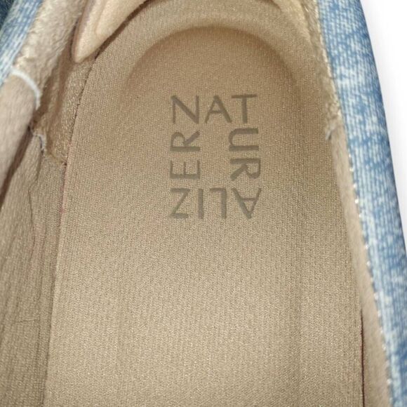 NATURALIZER MARIANNE SLIP ON SNEAKER CLEAR BLUE SKY SUEDE SZ.10 EUC. - Picture 6 of 8